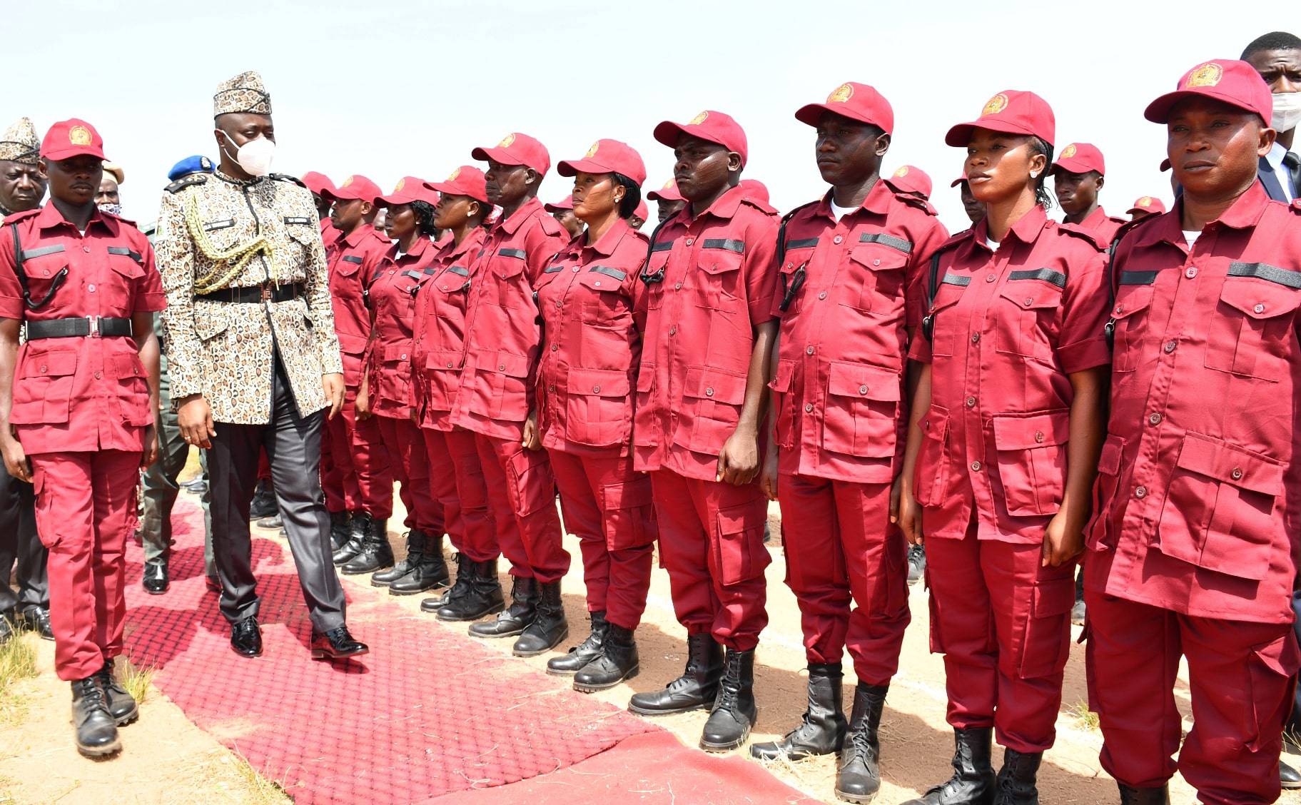Oyo State Governor, Engr. Seyi Makinde (second right), inspecting the pioneer Corps of the Oyo State Security Network Agency (Amotekun Corps), during their passing-out ceremony held at the Emmanuel Alayande College of Education, Oyo. PHOTO: Oyo State Government